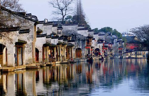 “跳水皇后”郭晶晶为国争光，夺得数枚金牌，她在退役后每个月能领多少钱？游戏画面